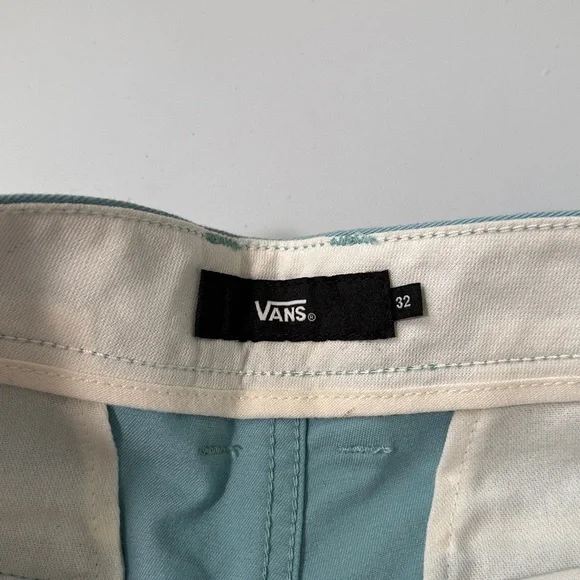 NWT Vans Authentic Men's Chino Sturdy Stretch Shorts Size 32 - Picture 3 of 5